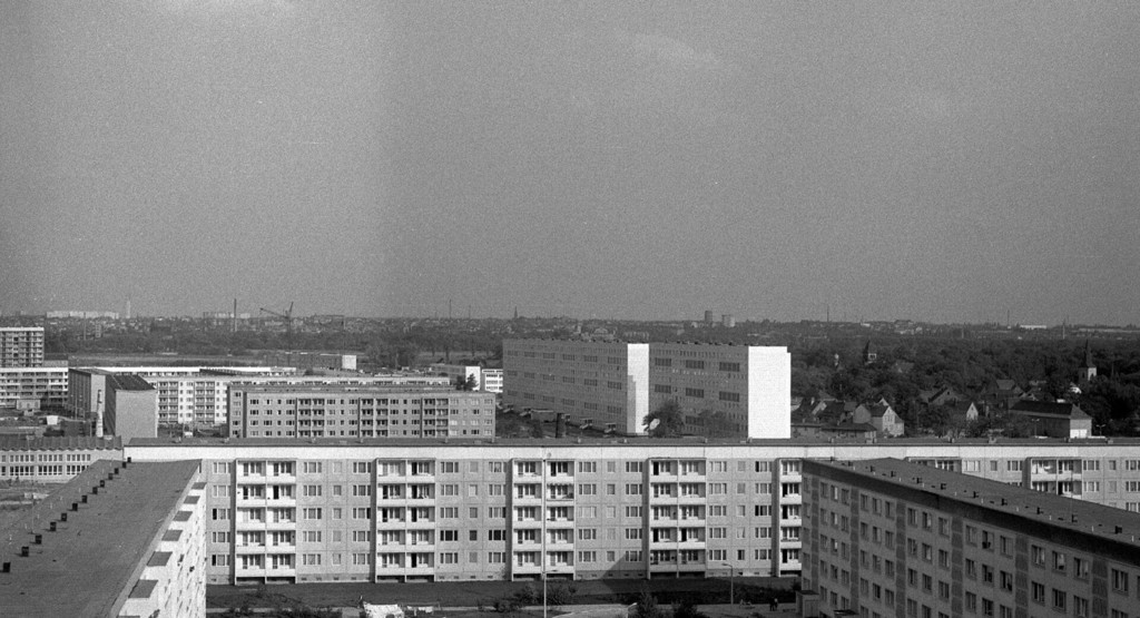 Halle-Neustadt. Blick von Block 10