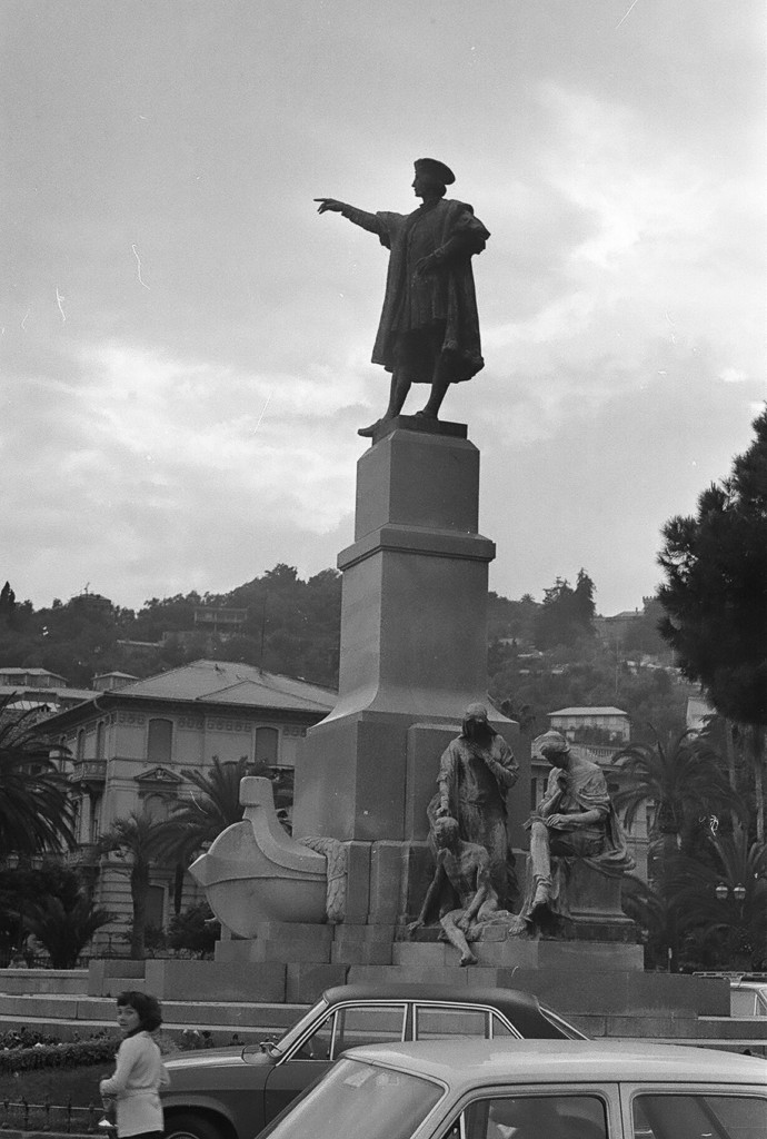 Il monumento a Cristoforo Colombo. Rapallo