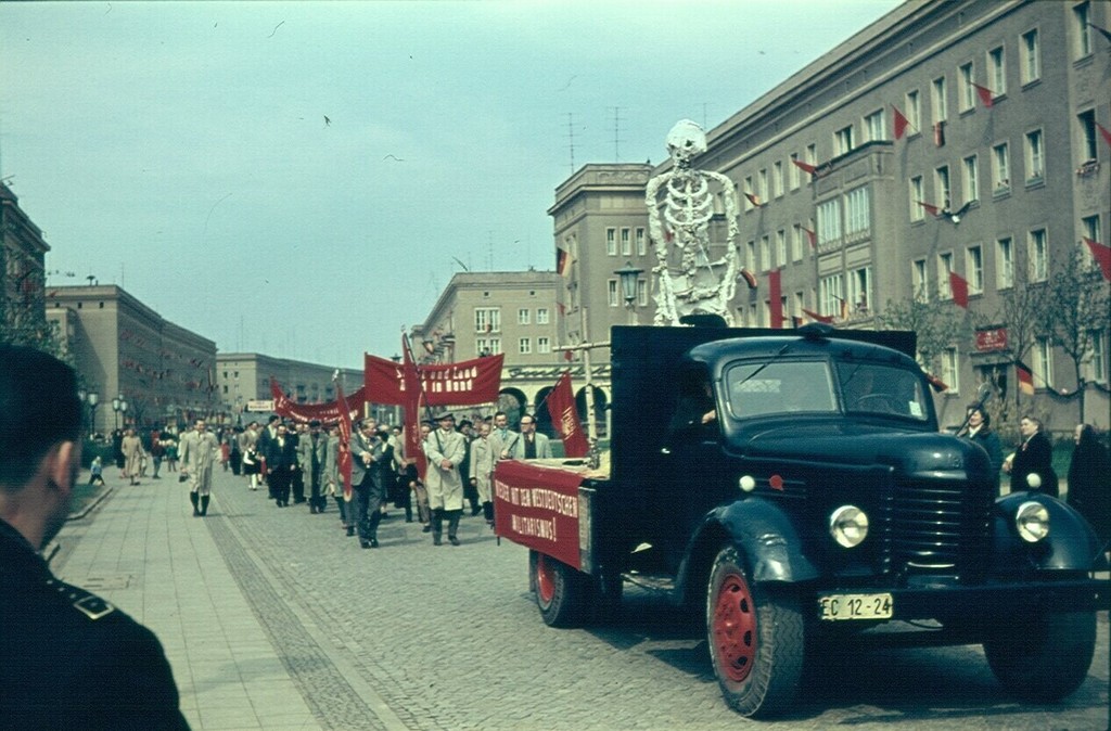 Demonstration am 1. Mai in Stalinstadt