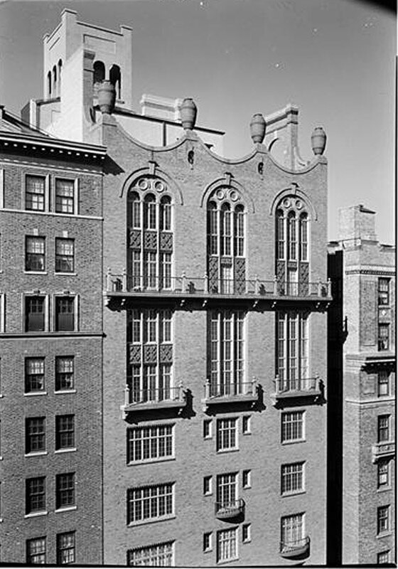 160 East 72nd Street, New York City. Upper part of building.