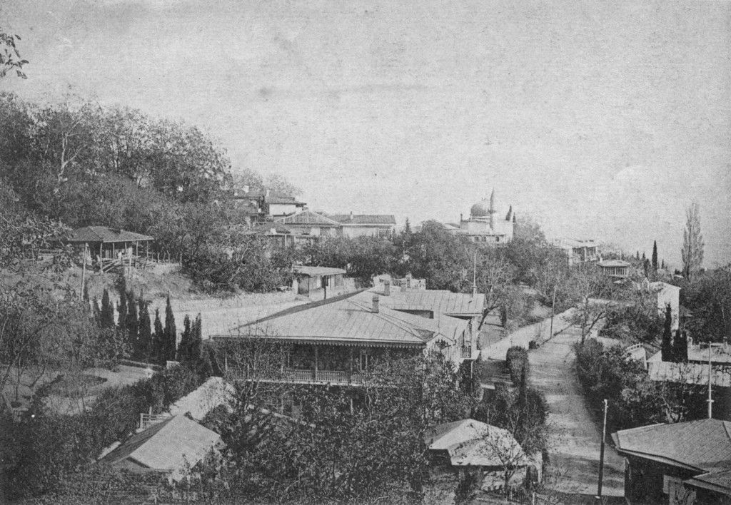 Вид на Алупку с балкона пансиона Погодиной
