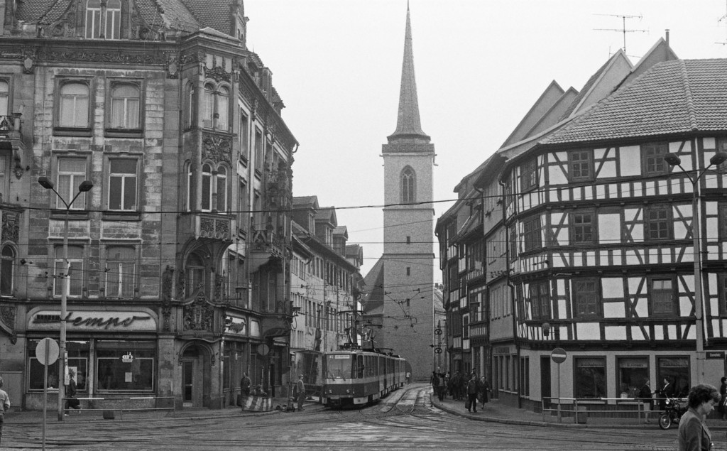 Marktstraße mit Allerheiligenkirche
