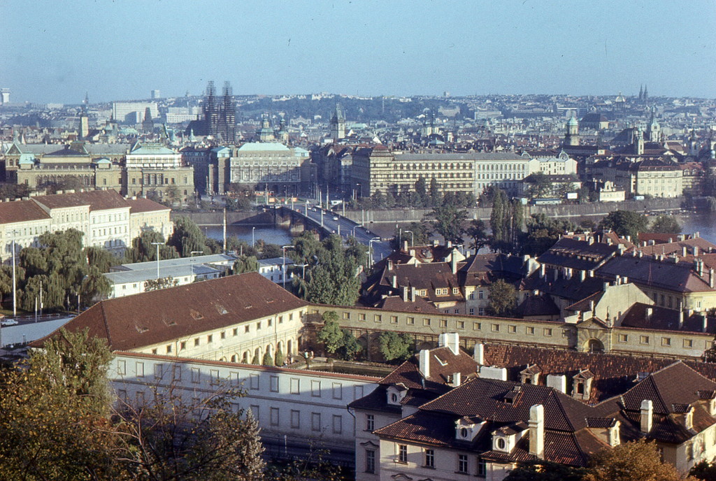 Praha. Pohled z Staré zámecké schody