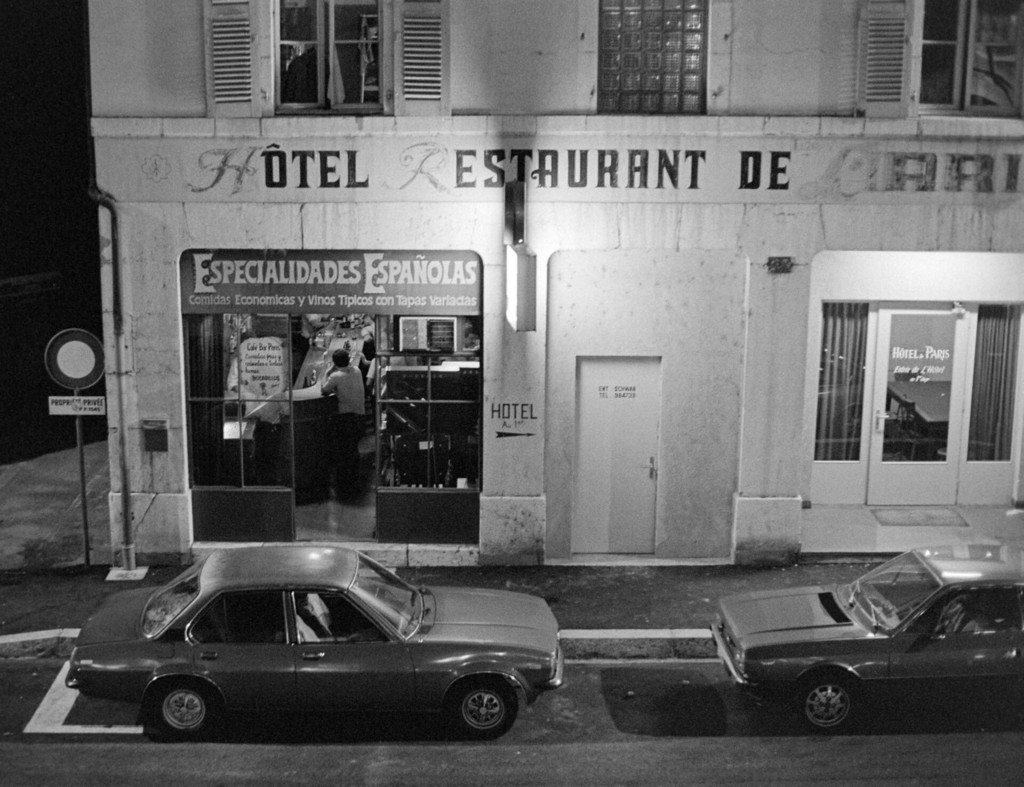 Hôtel Restaurant de Paris à la Rue des Gares, spécialités espagnoles