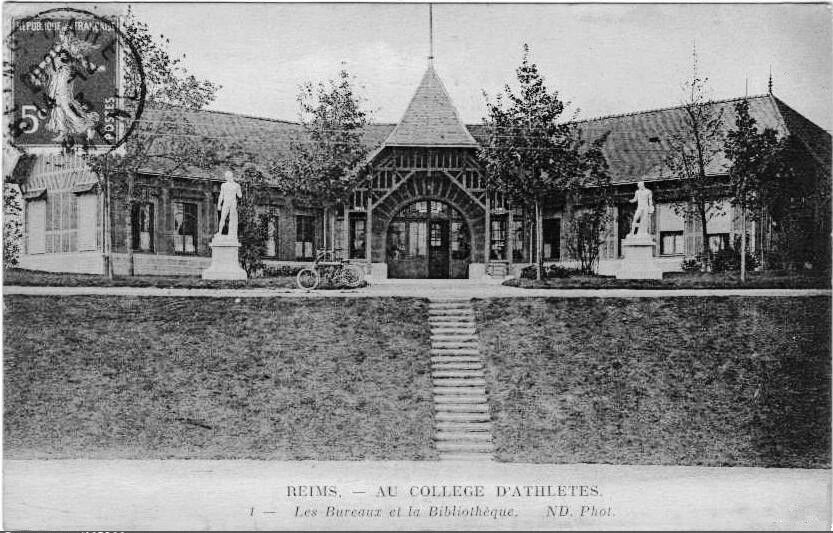 Reims. Collège d'Athlètes - Parc Pommery - Les Bureaux et la Bibliothèque