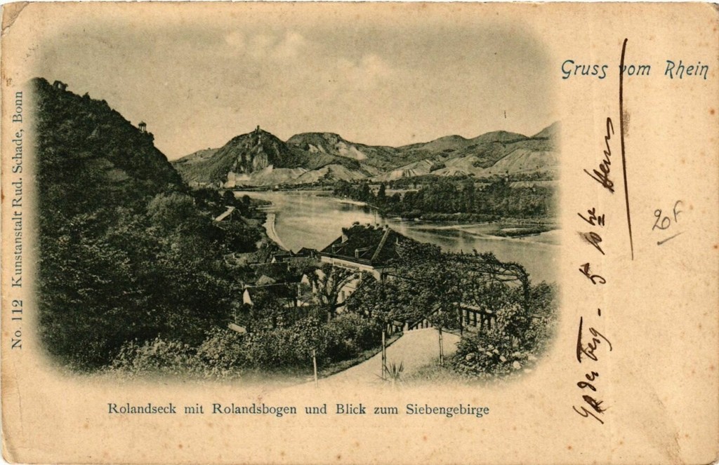 Rolandseck mit Rolandsbogen und Blick zum Siebengebirge. Gruss vom Rhein