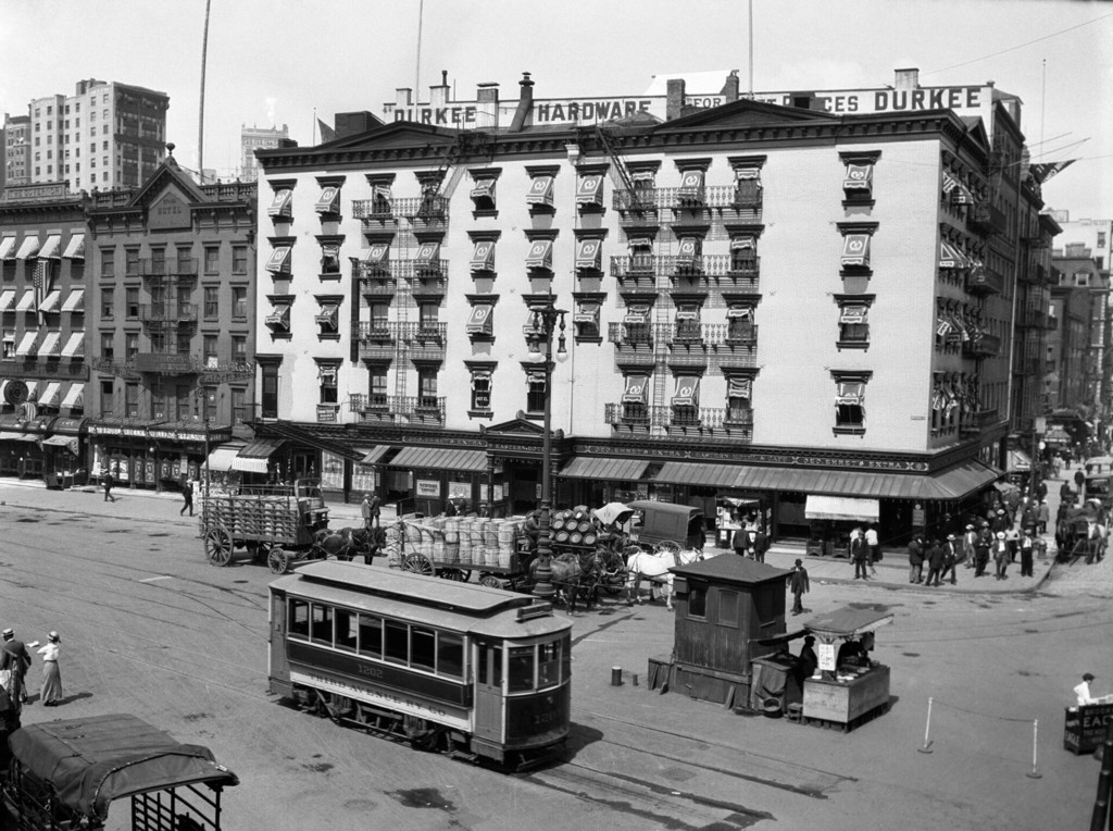 The Eastern Hotel with an Edison streetcar at South Ferry