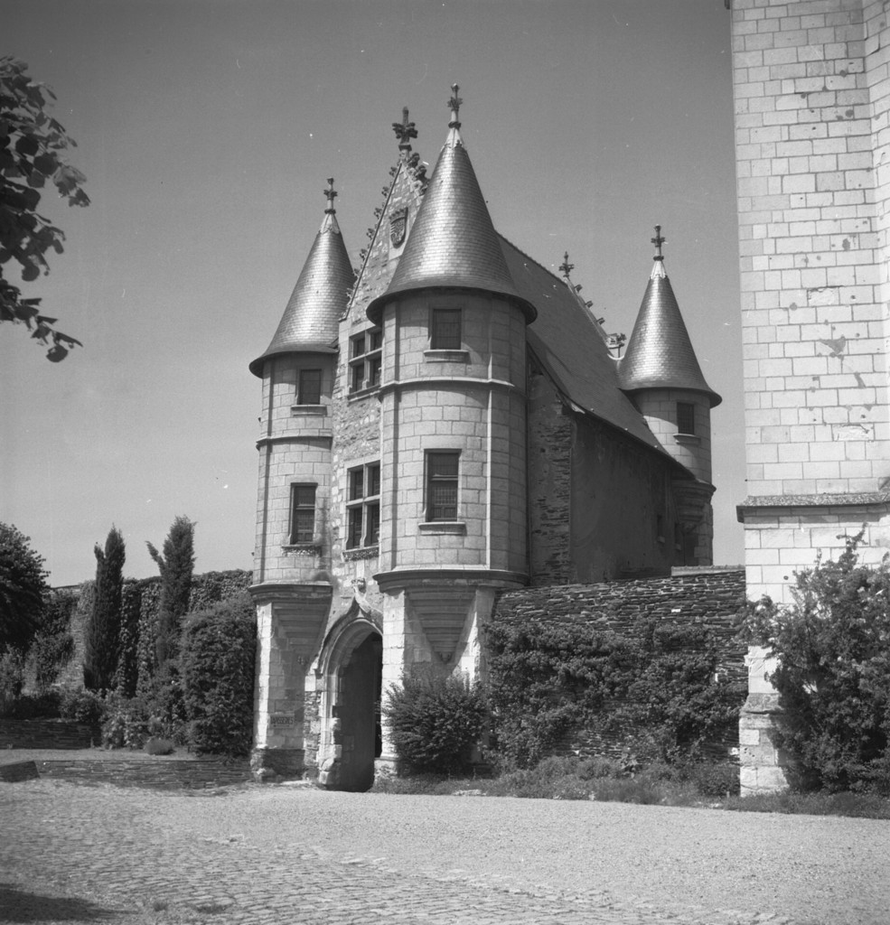 Château d'Angers - Châtelet, vue extérieure de la cour seigneuriale
