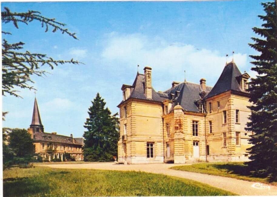 Acquigny. Le Chateau Renaissance