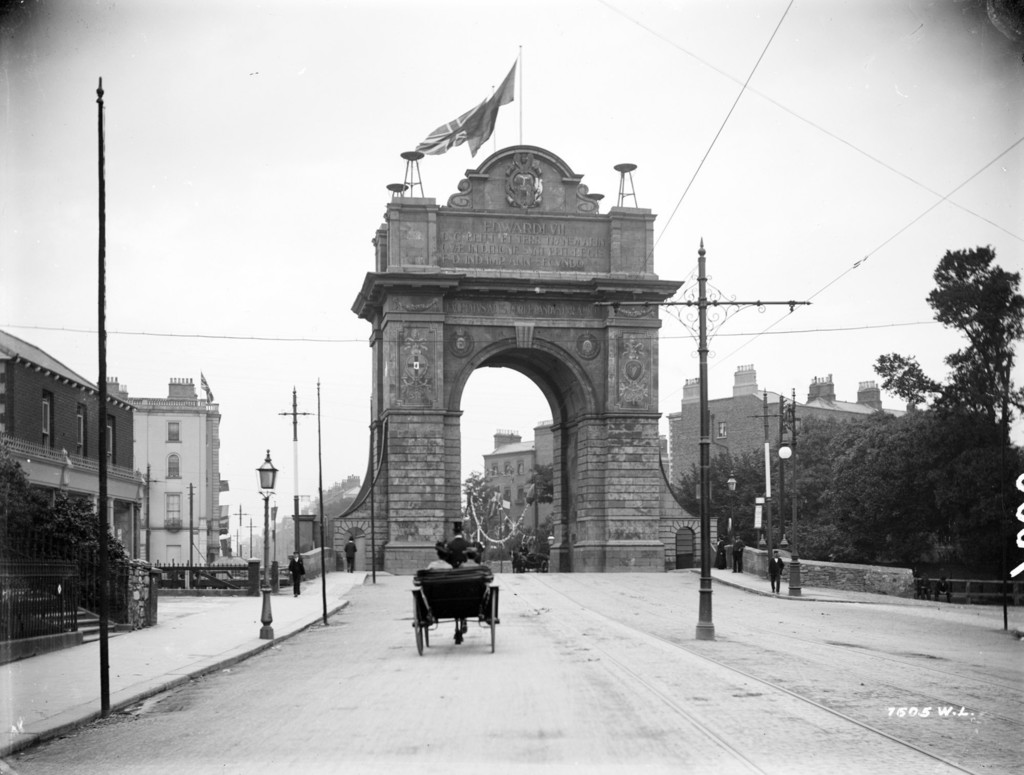 Royal Triumphal Arch, Leeson Street