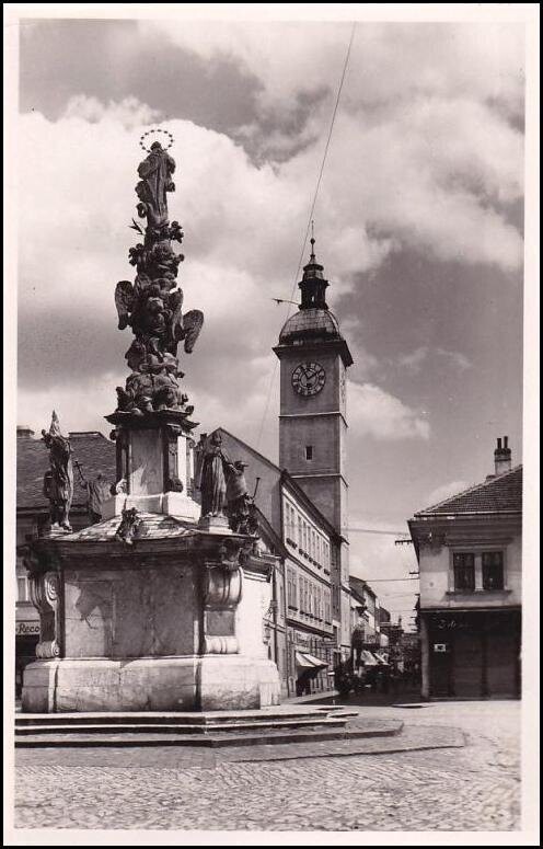 Uherské Hradiště. Pohled z Mariánského náměstí do ulice