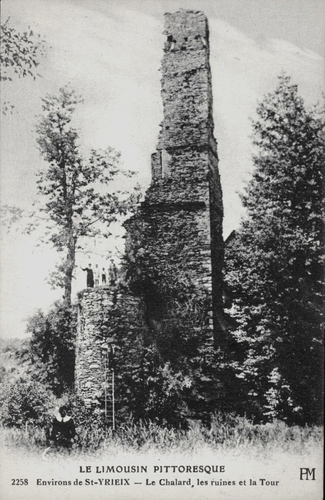 Le Chalard, les ruines et la Tour