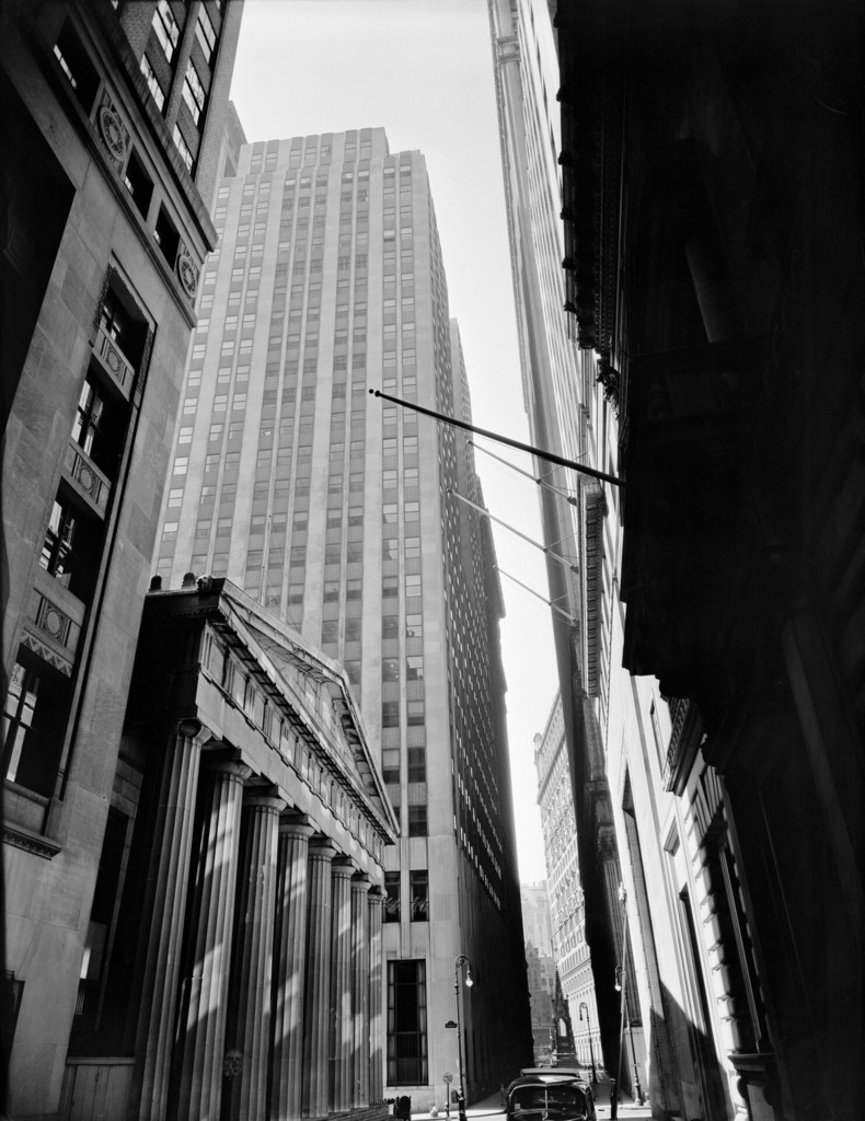 Pine Street, U.S. Treasury in Foreground