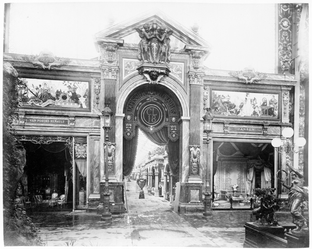 Exposition universelle de 1889: Entrée de la tapisserie et des arts décoratifs section