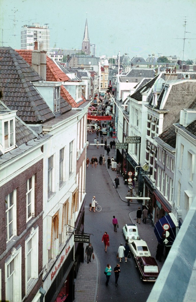 Panorama Vijzelstraat gezien richting Velperplein