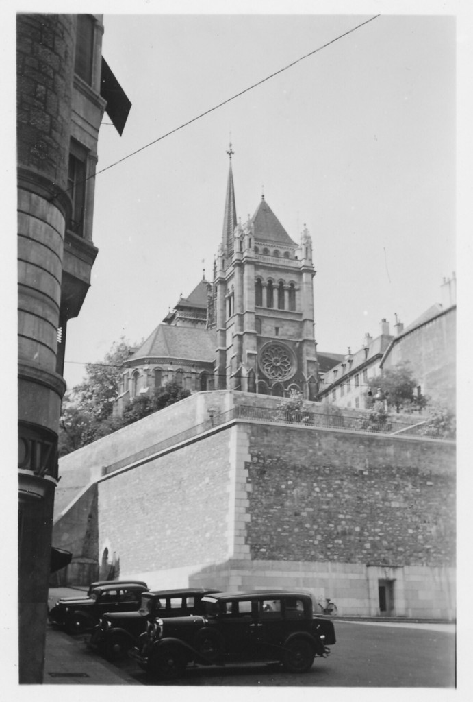 La Cathédrale St-Pierre, photo prise depuis la Madeleine
