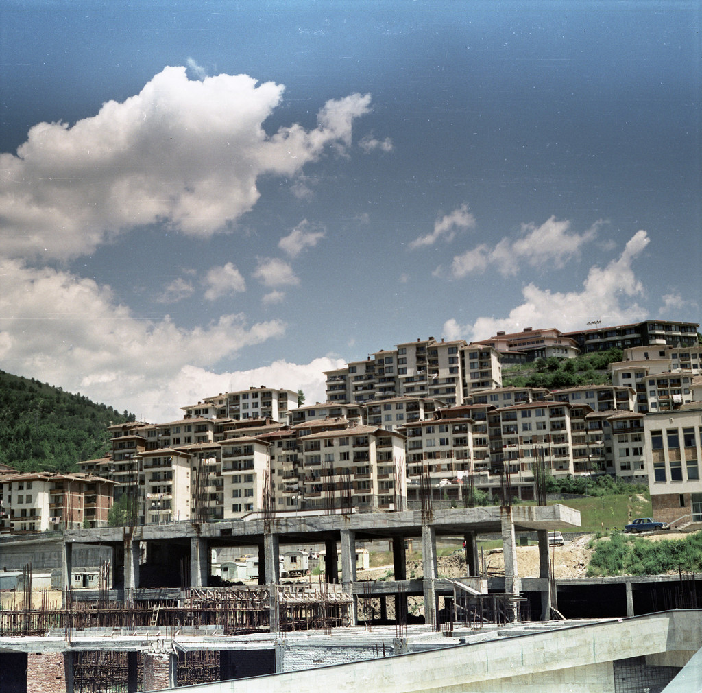 Смолян, изглед към жилищен квартал „Нов център“