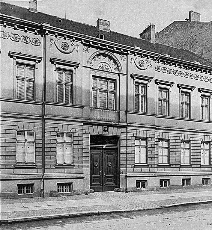 Behrenstraße 68: Palais Solms-Baruth