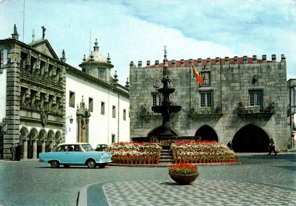 Viana do Castelo. Igreja da Misericórdia & Paços Municipais