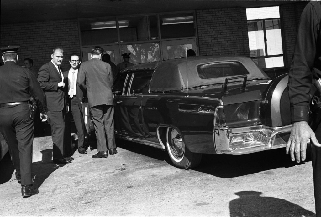 Lincoln Continental GG-300 outside the emergency room at Parkland Memorial Hospital