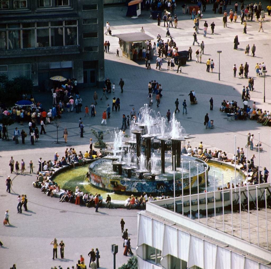 Brunnen der Völkerfreundschaft am Alexanderplatz