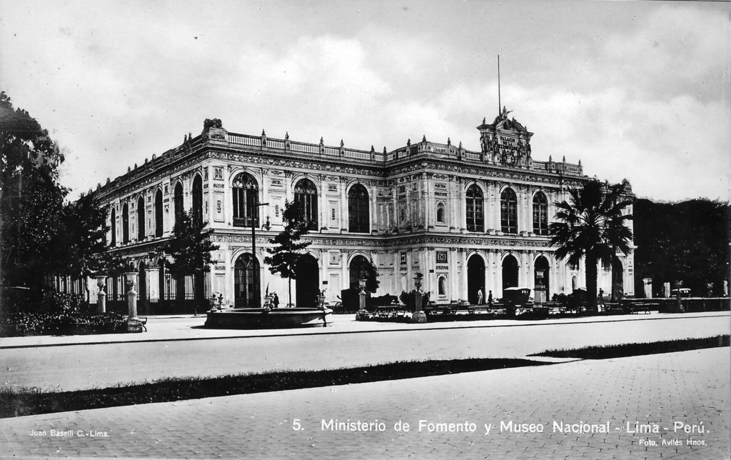 Ministerio de Fomento y Museo Nacional, Lima, Perú