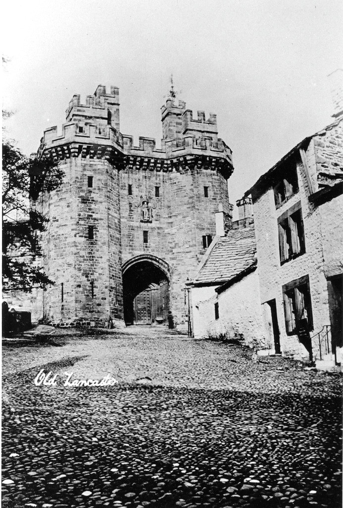 Castle Gateway