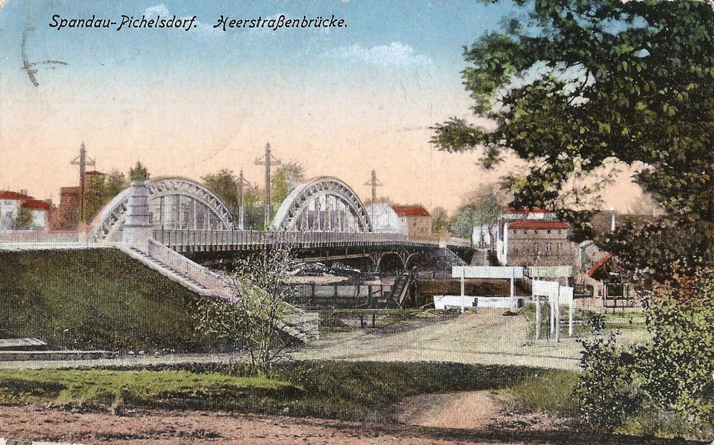 Spandau-Pichelsdorf, Heerstraßenbrücke