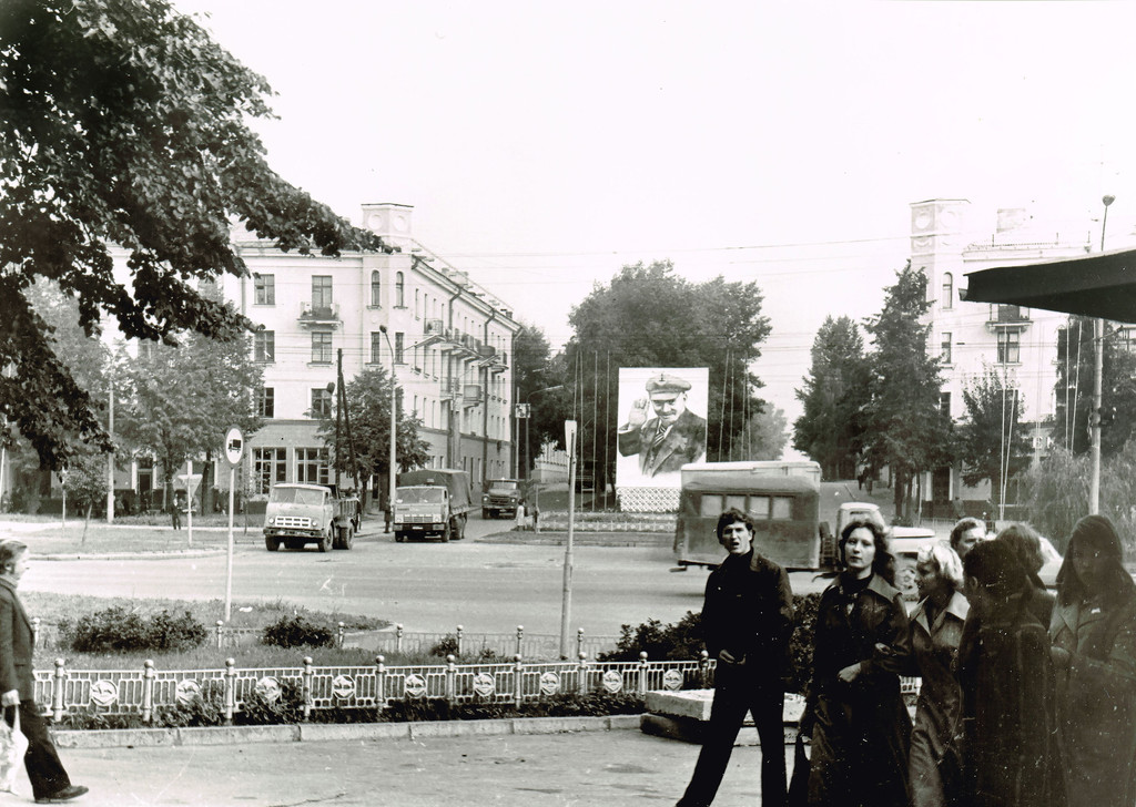 Перекресток Партизанского проспекта и улицы Центральной