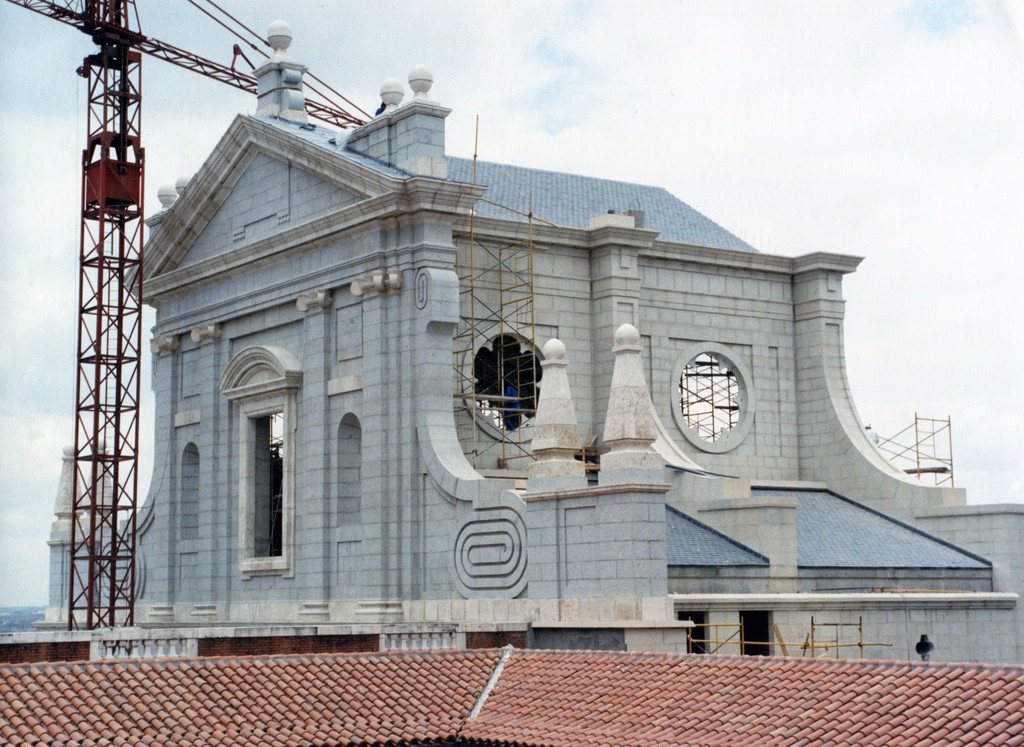 Construcción de la catedral de Santa María la Real de la Almudena