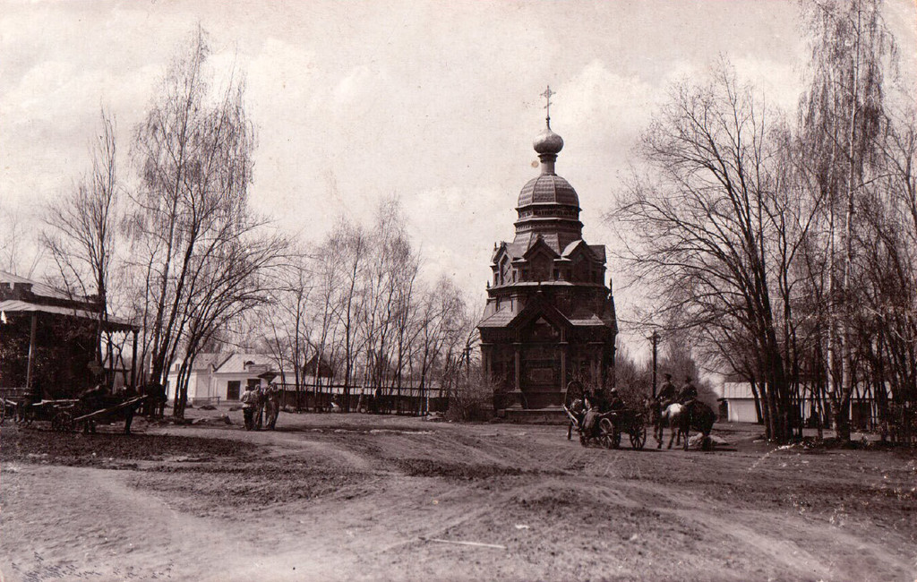 Оң. Znamenskaya 1887 жылы жер сілкінісі еске Chapel