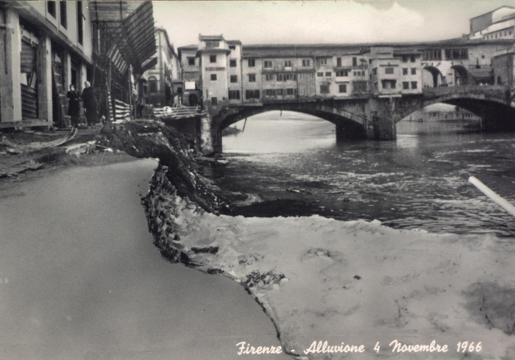 Ponte Vecchio. Alluvione di Firenze