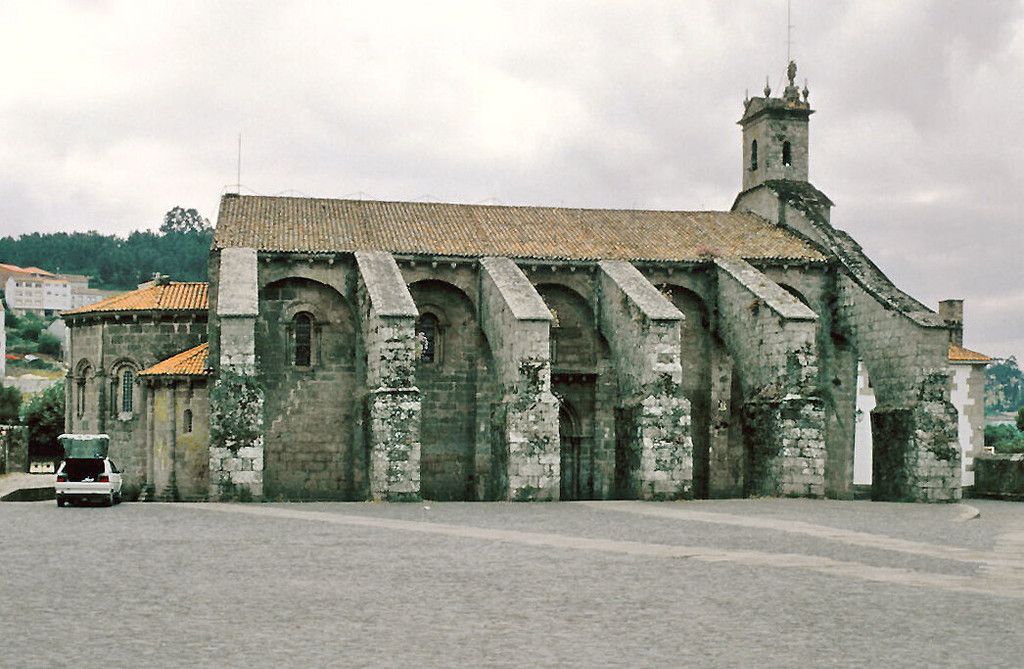 Santiago de Compostela, Colegiata de Santa maría de Sar