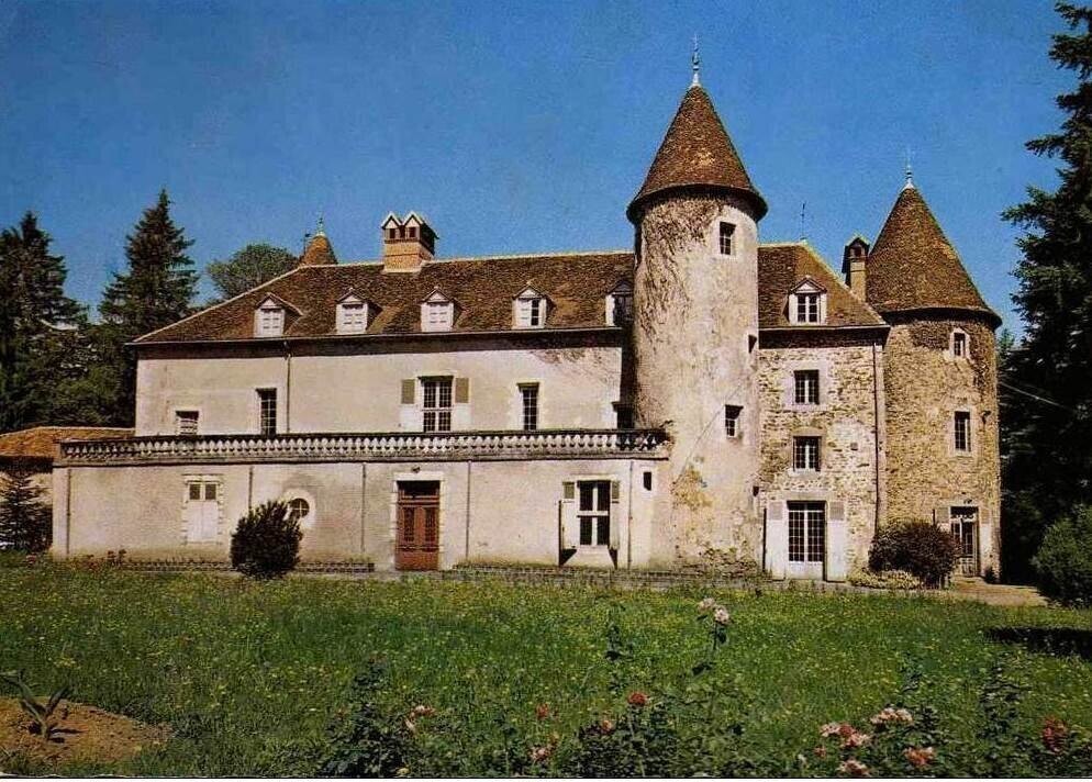 Bujaleuf. Le Château du Chalard