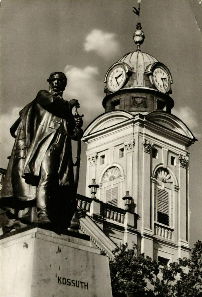 Kossuth Lajos szobor & Debreceni Református Nagytemplom