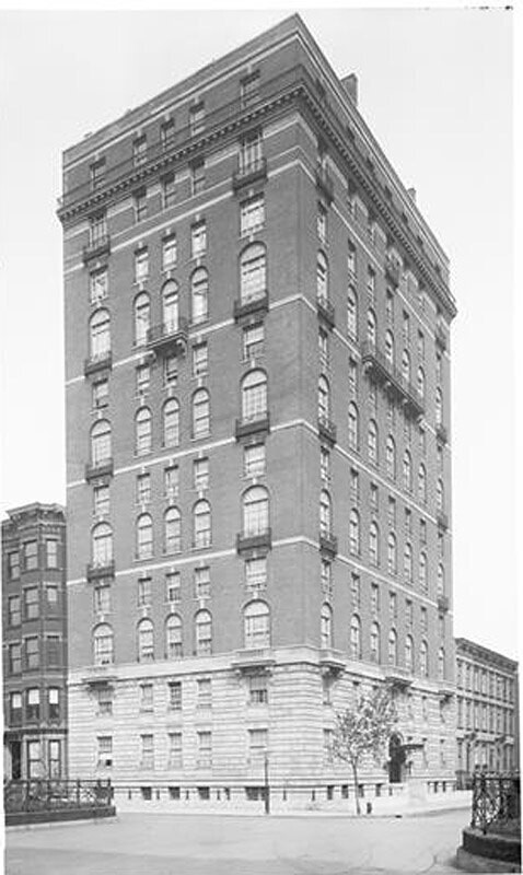 563 Park Avenue at the N.E. corner of 62nd Street. Apartments, general exterior.