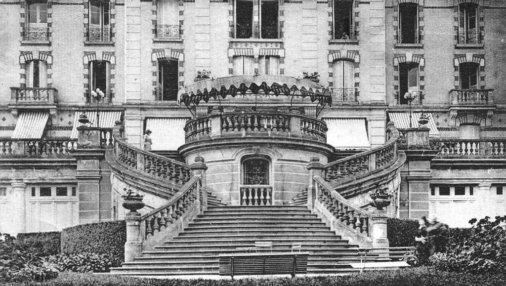 Bagnoles-de-l'Orne. L'Escalier d'honneur du Grand Hôtel