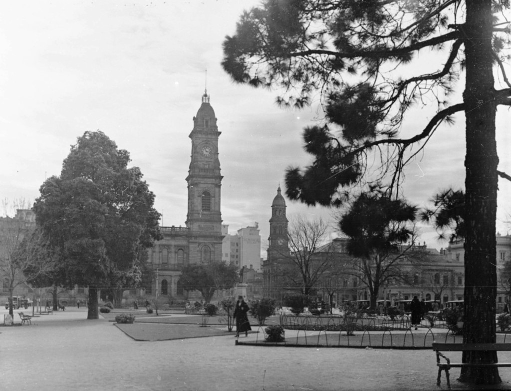 Adelaide. Victoria Square, General Post Office