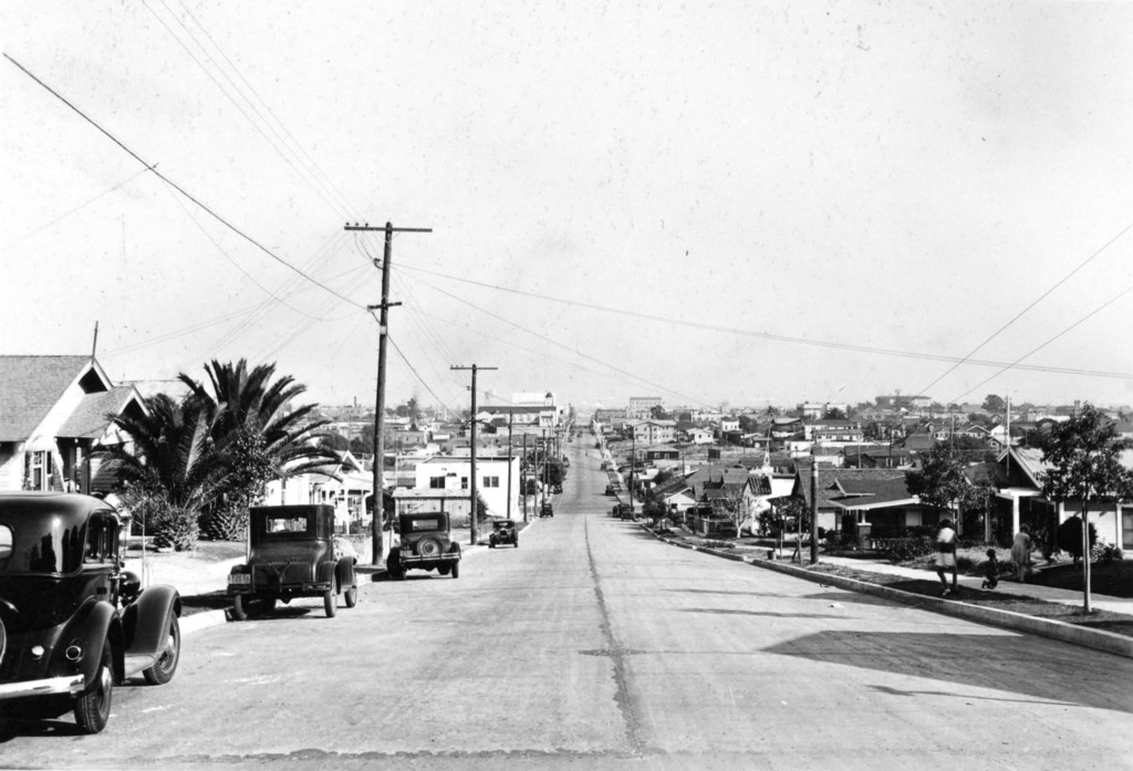 San Pedro. Looking east from Meyler and 6th Streets