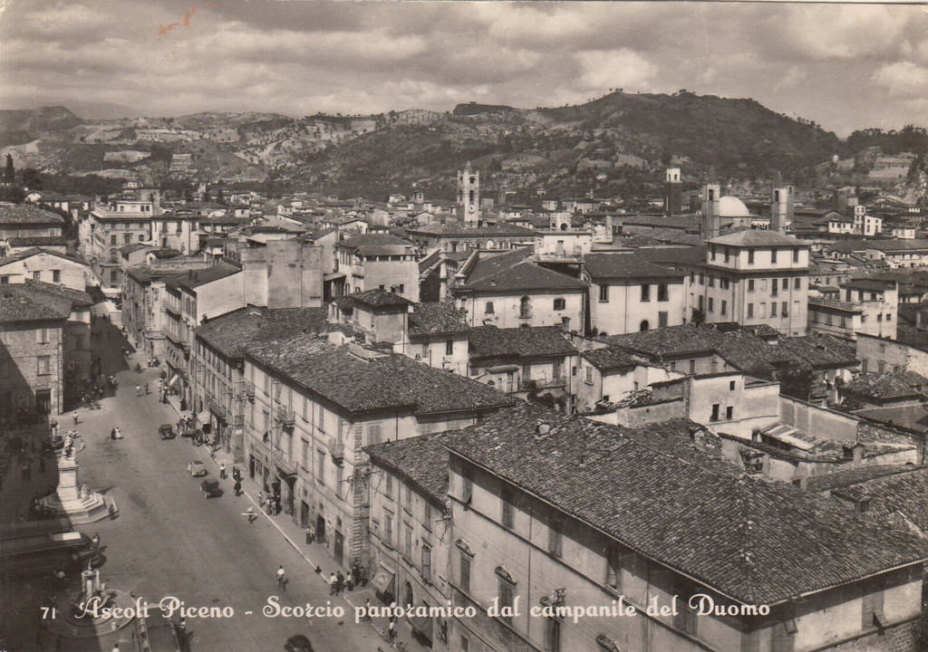 Ascoli Piceno, Scorcio panoramico dal campanile del Duomo