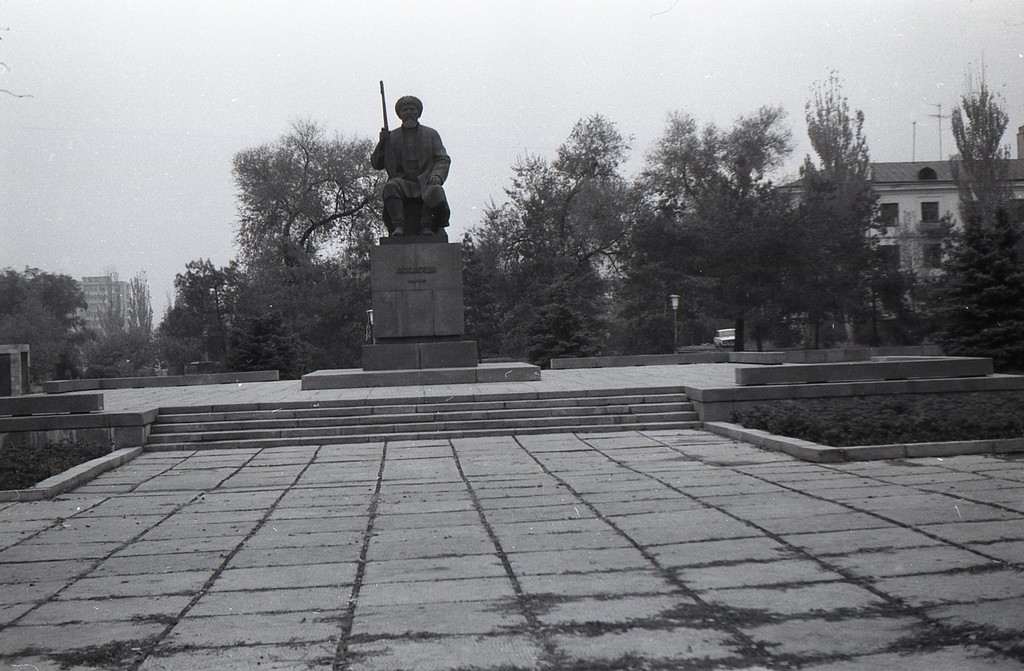 Памятник Токтогулу Сатылганову