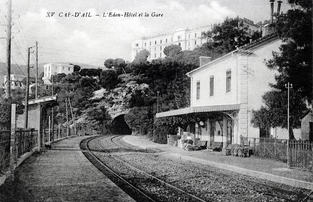 Cap d'Ail - L'Eden-Hôtel et la Gare