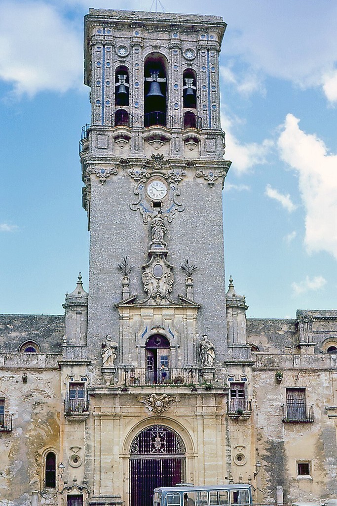 Arcos Fronterizos, Basílica Menor de Santa María de la Asunción