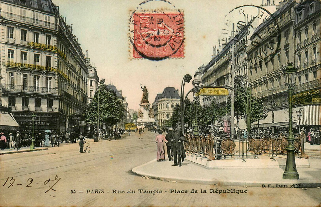 Rue du Temple et Place de la République