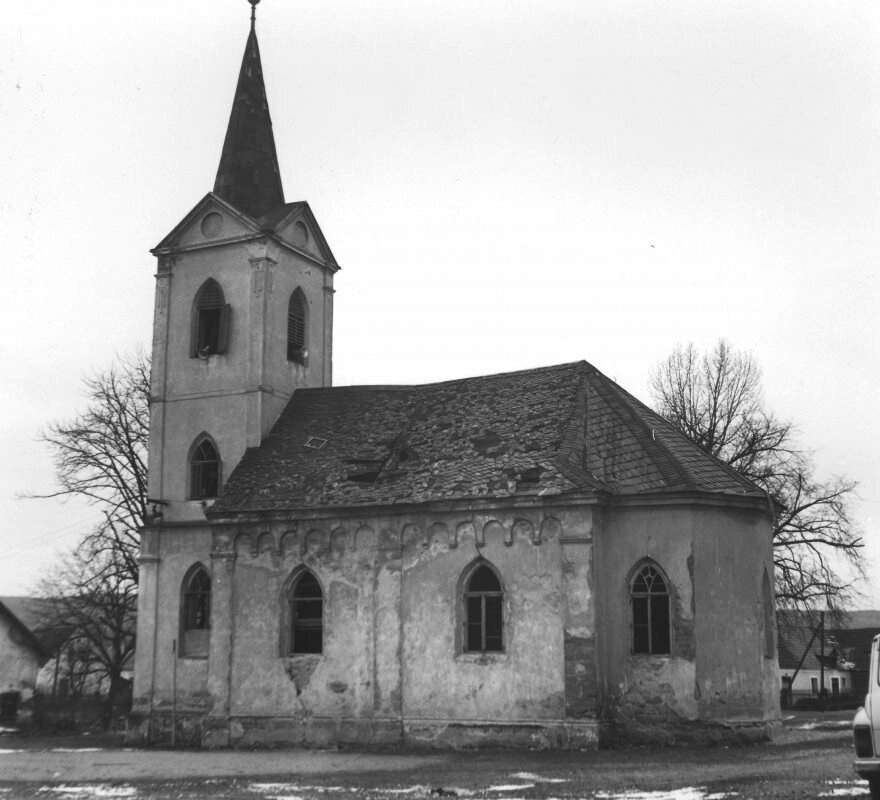 Velečín, kostel Jména Panny Marie