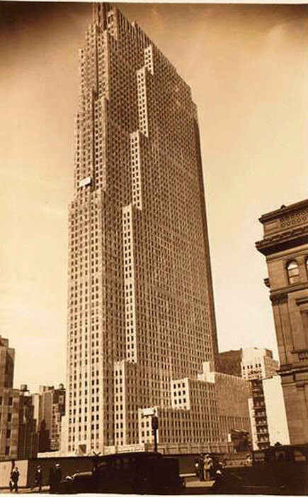 51st Street, at Fifth Av., and showing the R.C.A. Building