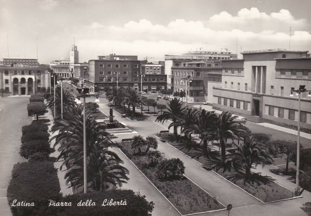 Latina, Piazza della Libertà