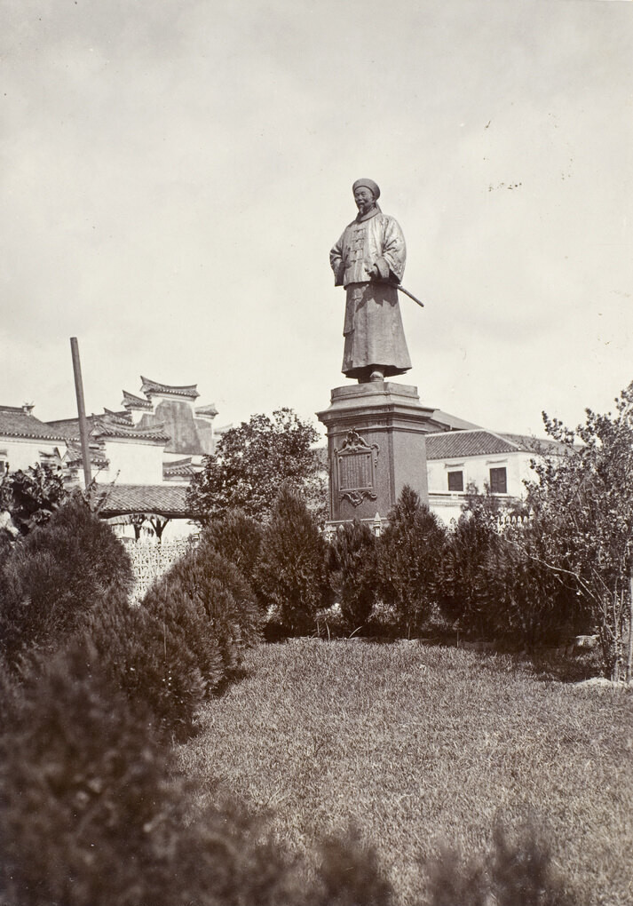 Statue of Li Hongzhang (李鸿章), Zikawei, Shanghai