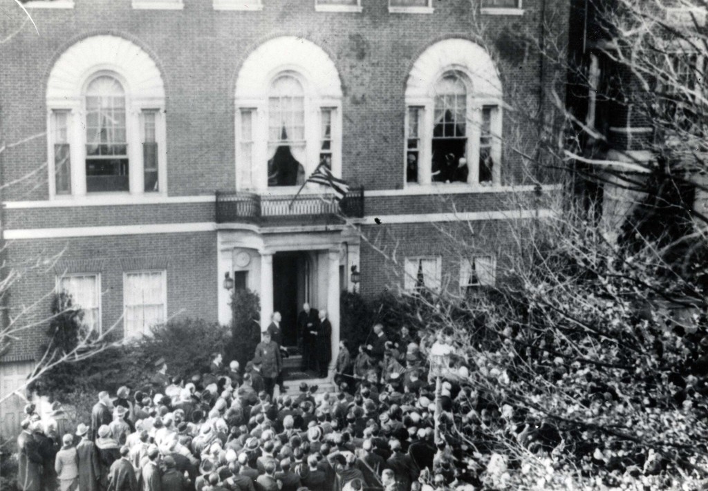 Former President Woodrow Wilson greets well-wishers at his home at 2340 S Street