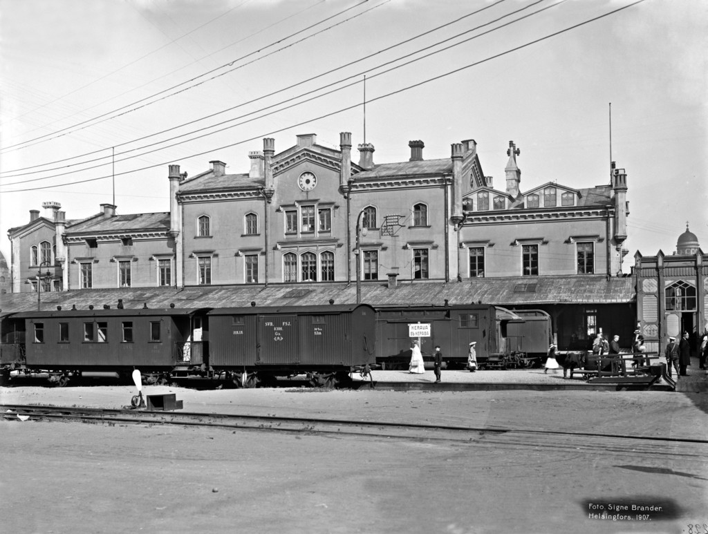 Helsingfors. Juna-asema